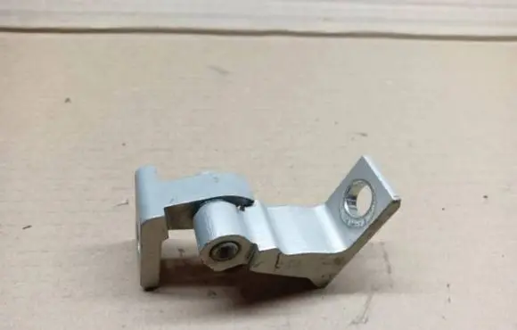 Skoda Superb B8 (3V) Front door lower hinge 1685