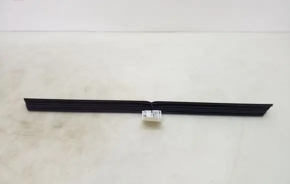 Mercedes-Benz GLK (X204) Front door trim bar A2047251365