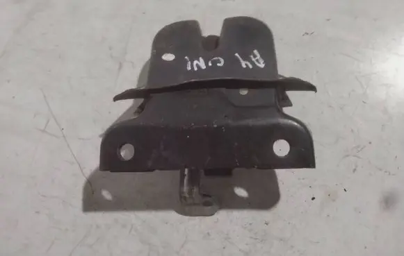 Audi A4 S4 B5 8D Tailgate/trunk/boot lock/catch/latch 170997