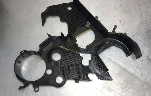 Volkswagen PASSAT B6 Timing belt guard (cover) 03L109145B