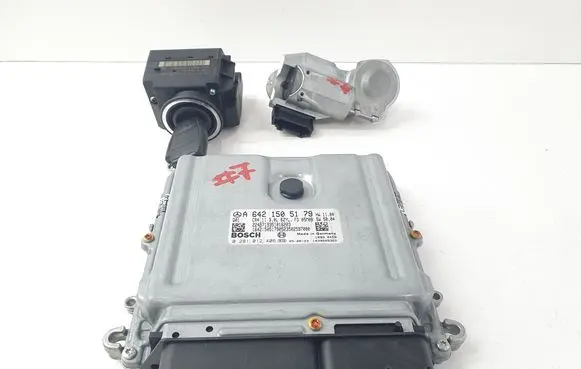 Mercedes-Benz E W211 Engine ECU kit and lock set A6421505179 0281012406 2115452308