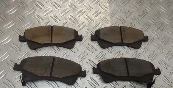 Toyota Verso Brake pads (front) 04465YZZEH
