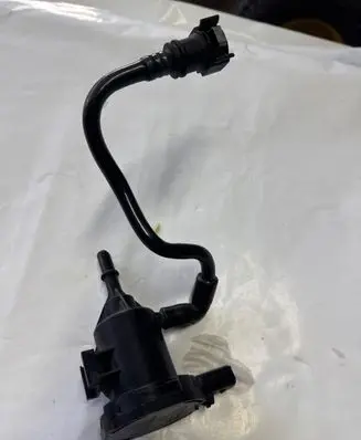 Mercedes-Benz GLC X253 C253 Fuel tank valve A0004760600 0329ARG0005 DL66GF33