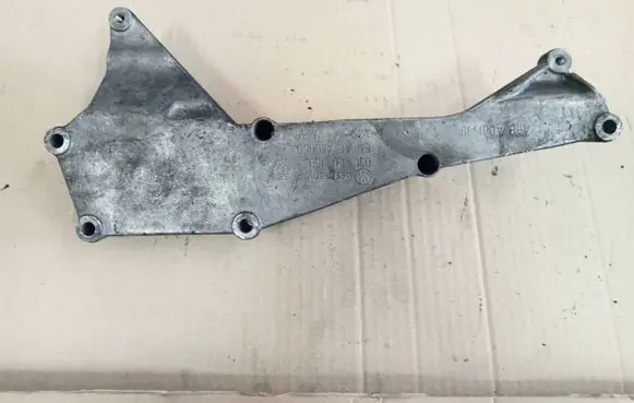 Seat Exeo (3R) EGR valve cooler bracket 03L131159