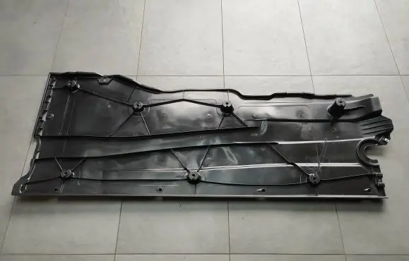 Audi A3 8Y Center/middle under tray cover 5WA825202H
