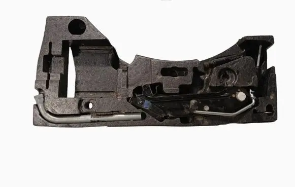 Volkswagen PASSAT B7 Tool set 3C5012115D