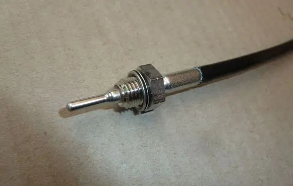 BMW 1 F20 F21 Exhaust gas temperature sensor 8573895