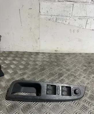Volkswagen Golf V Front door window switch trim 1K4868049B