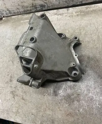 Volkswagen Taigo Engine mounting bracket