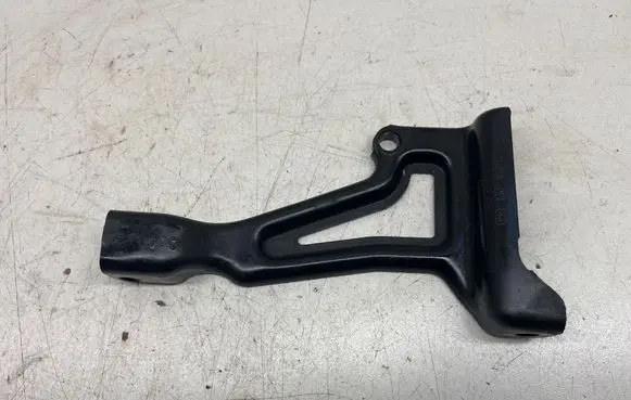 Audi A4 S4 B7 8E 8H Fuel pump bracket 059130163E