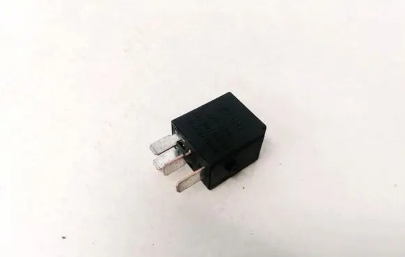Mercedes-Benz C W203 Other relay 4RA00781300 0025421119