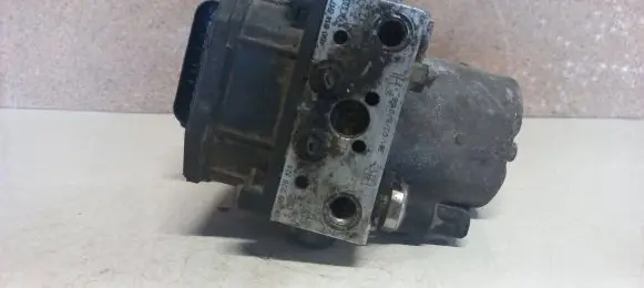 Volkswagen PASSAT B5.5 ABS Pump 265950955