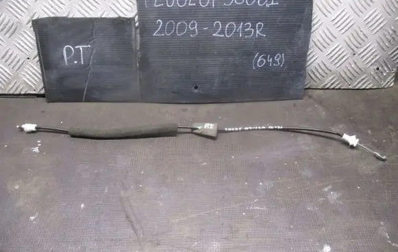 Peugeot 5008 Engine bonnet/hood lock release cable 