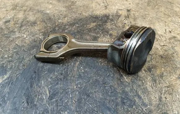 BMW 3 E92 E93 Piston with connecting rod N43B20A