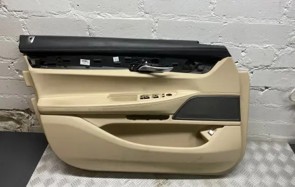 BMW 7 G11 G12 Front door card panel trim