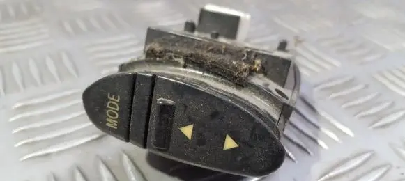 Toyota Avensis T220 Multifunctional control switch/knob CV340