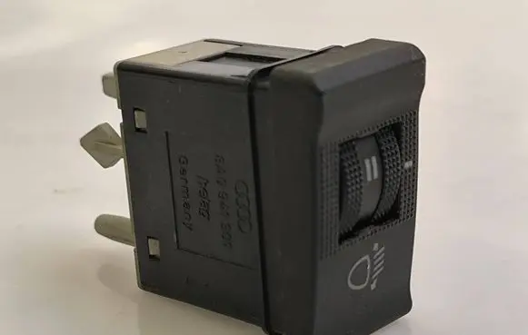 Audi 80 90 B3 Headlight level height control switch 8A0941301
