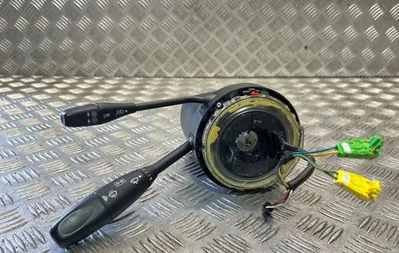 Mercedes-Benz CLS C219 Wiper turn signal indicator stalk/switch A1715403845