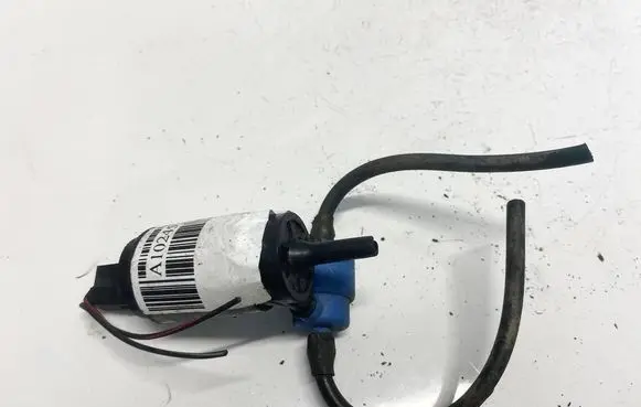 Windshield washer spray nozzle