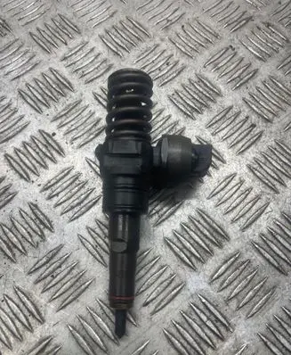 Volkswagen Touran I Fuel injector 24363DE