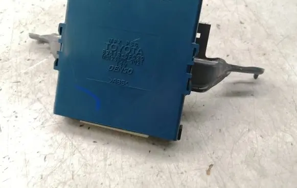 Toyota Corolla Verso AR10 Combustion control unit/module 896180F020 MB1238009021