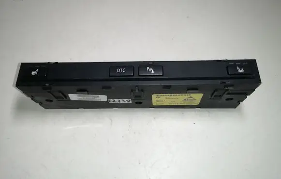 BMW 5 E60 E61 Seat heating switch 6952479