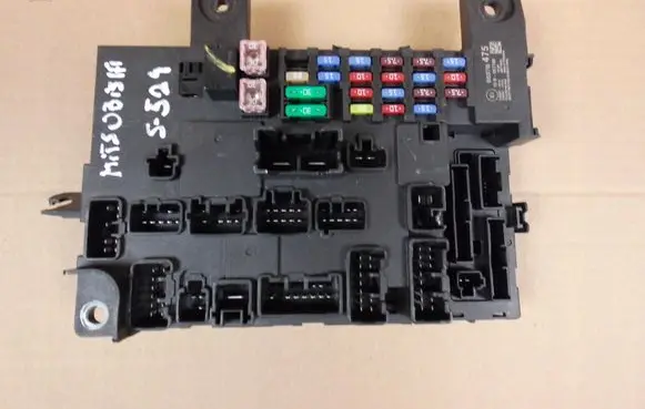 Mitsubishi Eclipse Cross Fuse module 8637B475