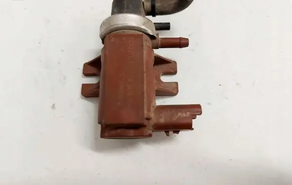 Suzuki SX4 Valve vacuum 70096803