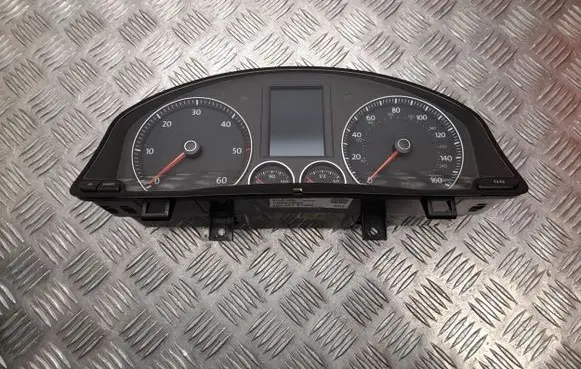 Volkswagen Jetta V Speedometer (instrument cluster) 1K0920974M