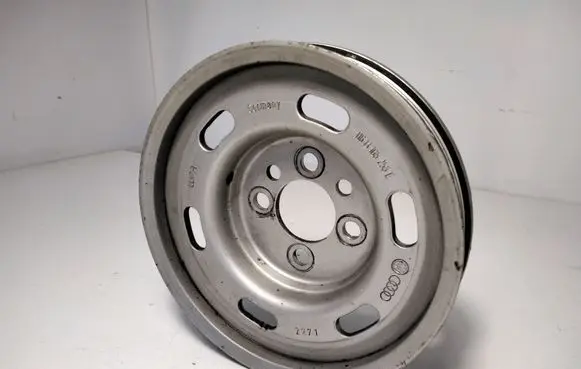 Audi A4 S4 B5 8D Crankshaft pulley 06B105255E 2271