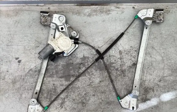Cadillac CTS Rear door window regulator with motor 1404031950