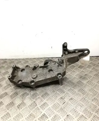 Volvo V70 Engine mounting bracket 9497106