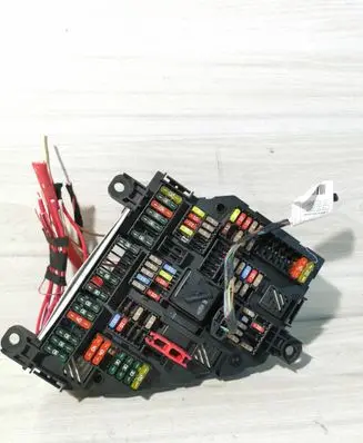 BMW 5 F10 F11 Fuse module 9234423 217033452F 01439375
