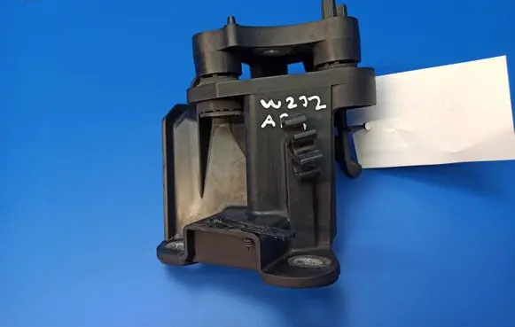 Mercedes-Benz E W212 ABS pump bracket A2124300410
