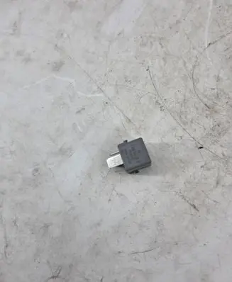 Mercedes-Benz ML W164 Other relay A0025422619 V23134J523361