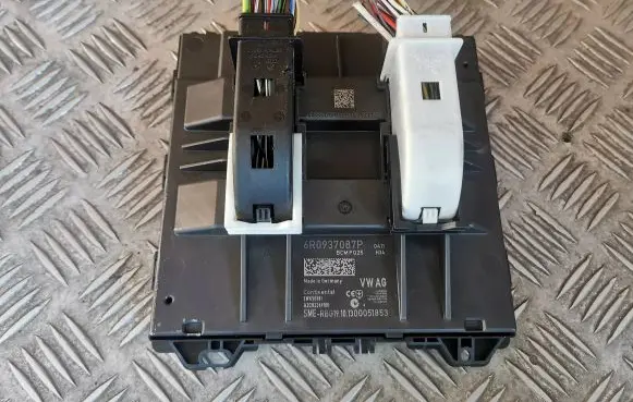 Seat Ibiza IV (6J,6P) Comfort/convenience module 6R0937087P