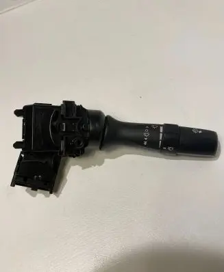 Toyota Hilux (AN10, AN20, AN30) Wiper control stalk 17F555 0K061