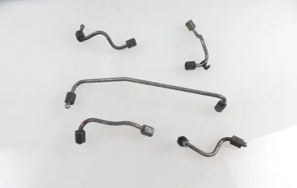 KIA Sportage Fuel injector supply line/pipe 