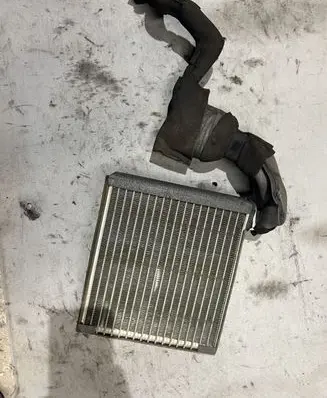 Mitsubishi Pajero Air conditioning (A/C) radiator (interior) 