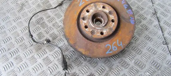 Citroen C4 II Picasso Front wheel hub spindle knuckle