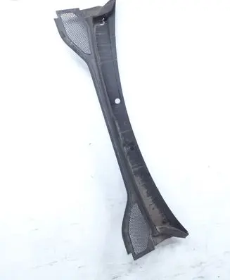 Audi Q2 - Wiper trim 81A819403A