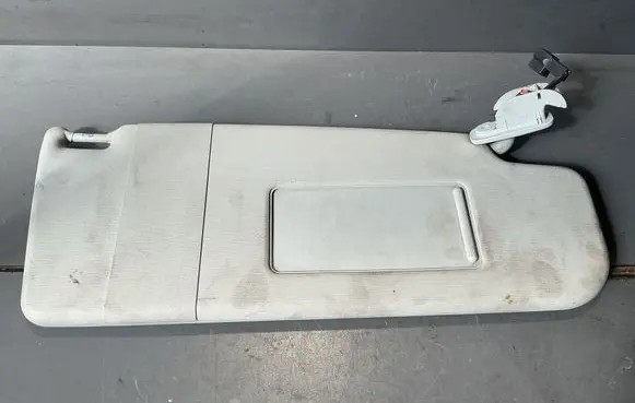 Volkswagen PASSAT B5.5 Sun visor