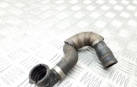 Volkswagen PASSAT B8 Engine coolant pipe/hose 5Q0122073AL 5Q0122291N