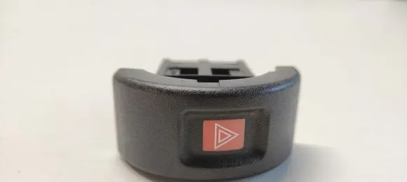 Opel Astra G Hazard light switch 09131728