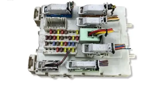 Ford Focus Comfort/convenience module DV6T14A073DH