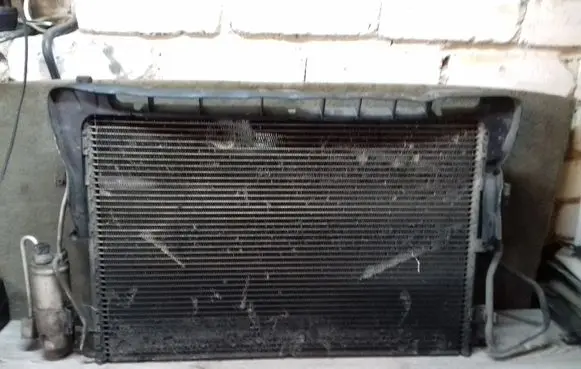 A/C cooling radiator (condenser)