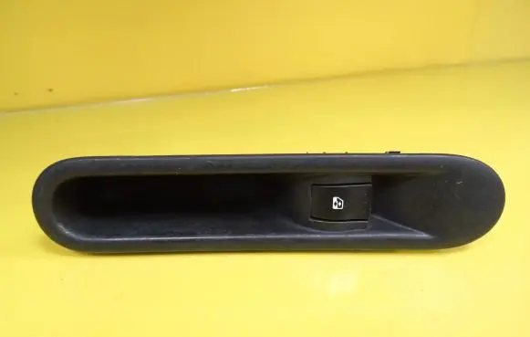 Renault Espace IV Electric window control switch 31144M