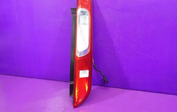 Ford Focus C-MAX Rear/tail lights 4M51-13404-A