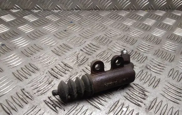 Toyota Corolla Verso AR10 Clutch master cylinder