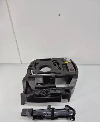 Audi A6 Allroad C7 Tool set 4G0012109D